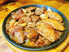 -老东镇啤酒屋海鲜加工·蒸汽海鲜·海鲜烧烤(台东店)