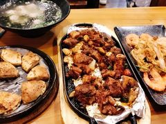 -老东镇啤酒屋海鲜加工·蒸汽海鲜·海鲜烧烤(台东店)