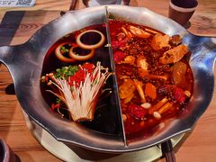 -湊湊火锅·茶憩(杭州湖滨银泰in77店)