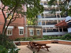 -香港大学