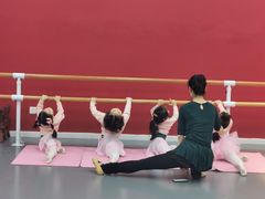 -舞霖精灵国际舞蹈教育中心(华创生活广场店)