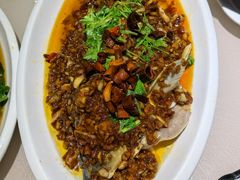 -老码头黑皮肘子锅包肉(赣水路店)