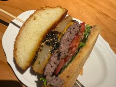 -三勾JJJ Burger&Coffee(梅溪湖店)
