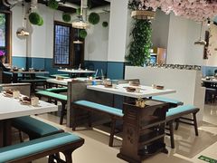 大堂-贵府酸汤牛肉火锅·贵州老字号(飞山街店)