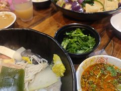 -万记麻辣烫国展总店