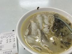-明呈黄鱼面馆(斜土路店)