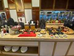 -大中华希尔顿酒店-念自助餐·嗨啤·小龙虾