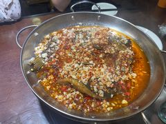 -六弟特色小馆(人民新村店)