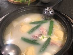 -大匠工房古船木艺术餐厅·猪肚鸡专门店(长白仙岛店)