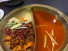 麻辣木瓜番茄鸳鸯锅-沸炉重庆老火锅(军事博物馆店)