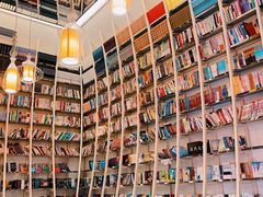 -钟书阁(松江泰晤士小镇店)