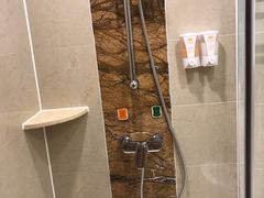 -维也纳酒店(成都春熙路李家沱地铁站店)
