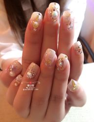 -睫乐园•睫公馆•美睫美甲沙龙
