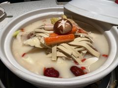 招牌猪骨煲-三人行骨头王火锅(长寿店)