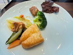 -飨食汇全日制餐厅·昆山皇冠假日酒店(九方店)