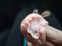 草莓爆浆麻薯-東更道点心行(利客来店)
