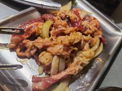 -围炉肉舍•炭烤活鳗•丹东海鲜烤肉(步行街店)