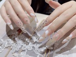 -荷茉里美甲美睫
