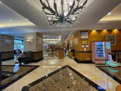 -深圳富苑皇冠假日套房酒店