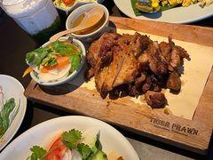 -大头虾越式风味餐厅(光明广场店)