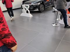 -上海华裕比亚迪4S店
