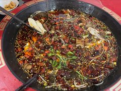-烧哥美蛙肥肠鱼火锅·十五年社区店