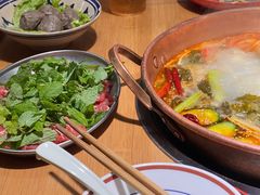 -洱火云南酸菜牛肉火锅(石景山当代商城店)