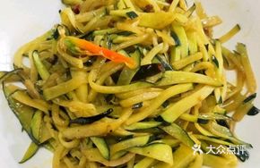 Stir-fried Zucchini Strips