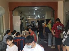 等位区-红星光发煲仔饭(大石街店)