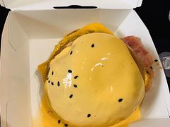芝士熔岩牛肉汉堡-前进5路汉堡炸鸡(汉街skp店)