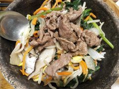 烤牛肉石锅拌饭-权味·朝鲜族拌饭(勒泰店)