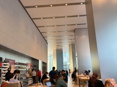 -Apple零售店(华贸购物中心店)