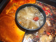 -老牌坊云南鱼豆花火锅(哈西万达店)