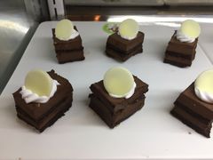 -亚马逊环球美食百汇(新城吾悦广场店)