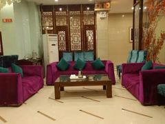 等位区-一家人(凯旋路店)