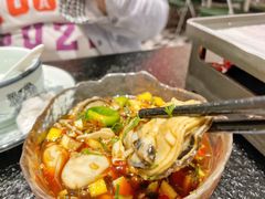 -何妹湿辣牛肉·粤式烧烤砂煲(桂雅路店)