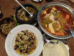 -老滇山寨•云南特色菜•地方菜•民族风情歌舞表演(金碧店)