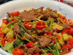 小炒黄牛肉-新安江奶酸菜鱼(总店)