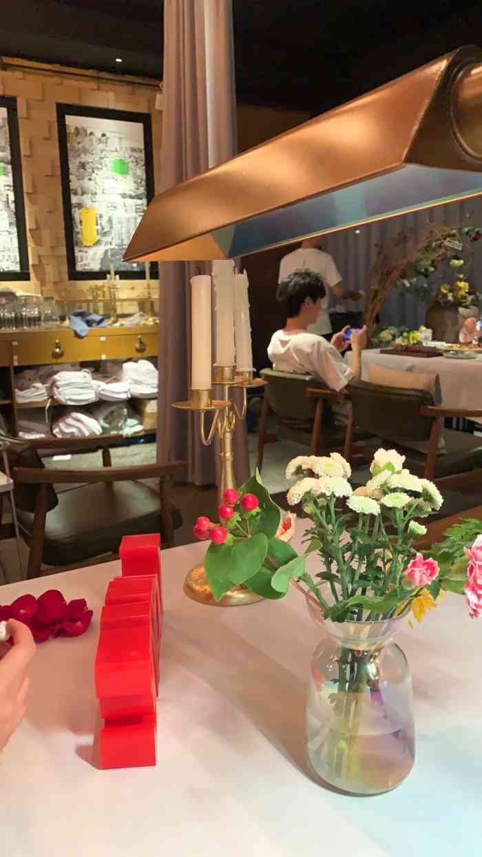 西缘花厨·鲜花西餐厅(运河外滩店)-"感谢大众霸王餐～提前一天预约了