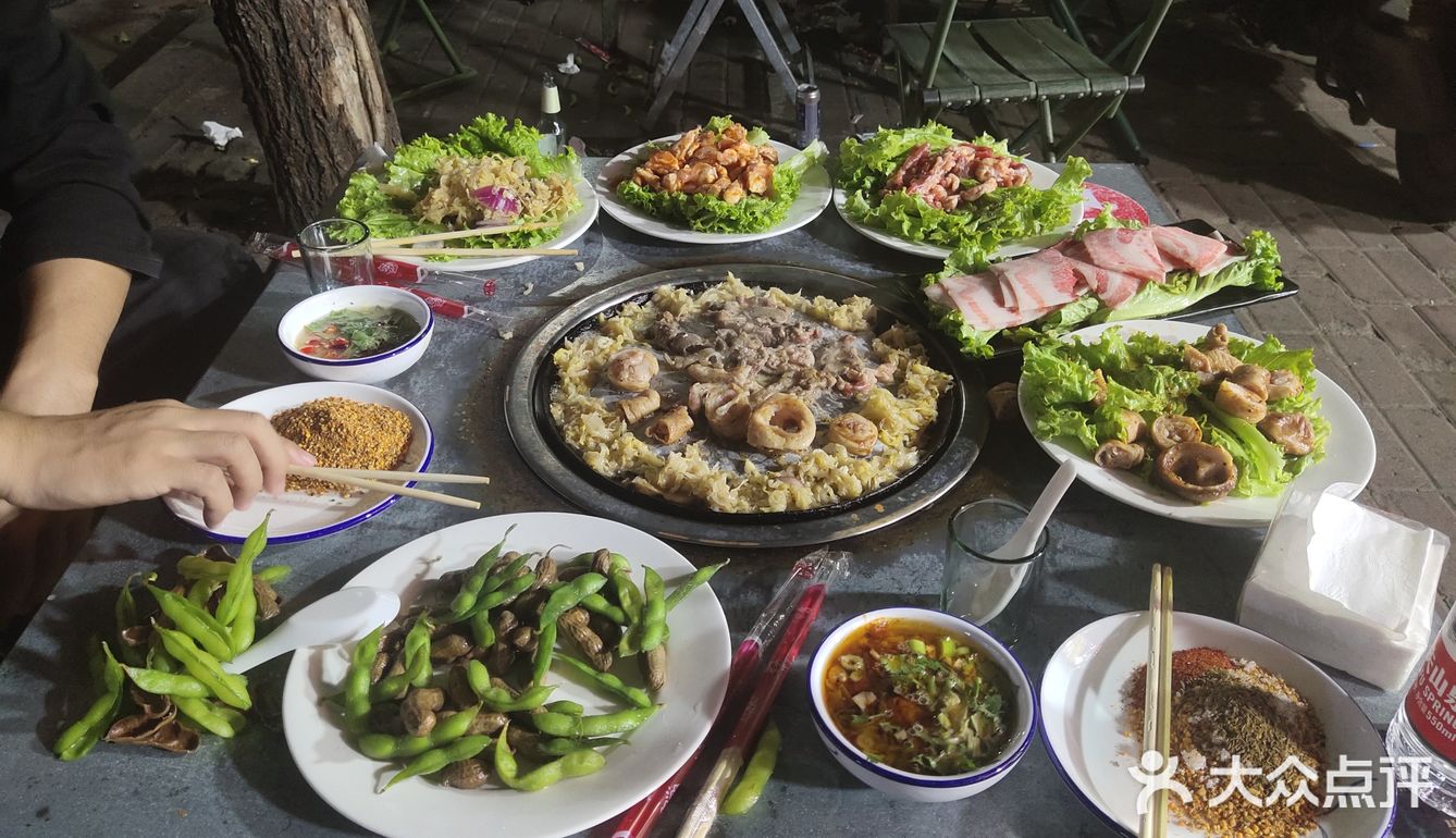 地桌煎肉铜火锅