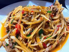 土烧萝卜牛肉丝-三千西子