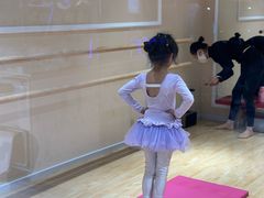 -炫艺舞蹈培训中心(枫尚奥特莱斯店)