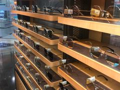 -MUJOSH木九十眼镜(月星环球港B1店)
