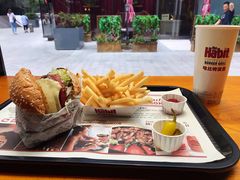 -The Habit Burger Grill 哈比特汉堡(复兴soho店)
