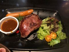 美式沙朗牛扒伴意粉配黑胡椒汁-绿茵阁(体育西分店)