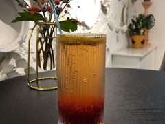 柠檬草莓气泡苏打-筑艺咖啡