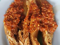 -Pae Krung Kao Restaurant