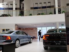 -杭州中沃沃尔沃4S店(滨江区店)