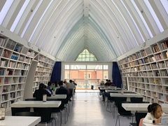 -钟书阁(松江泰晤士小镇店)