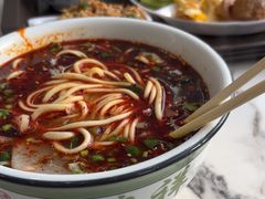 -伊穆祥牛肉面总店·清真